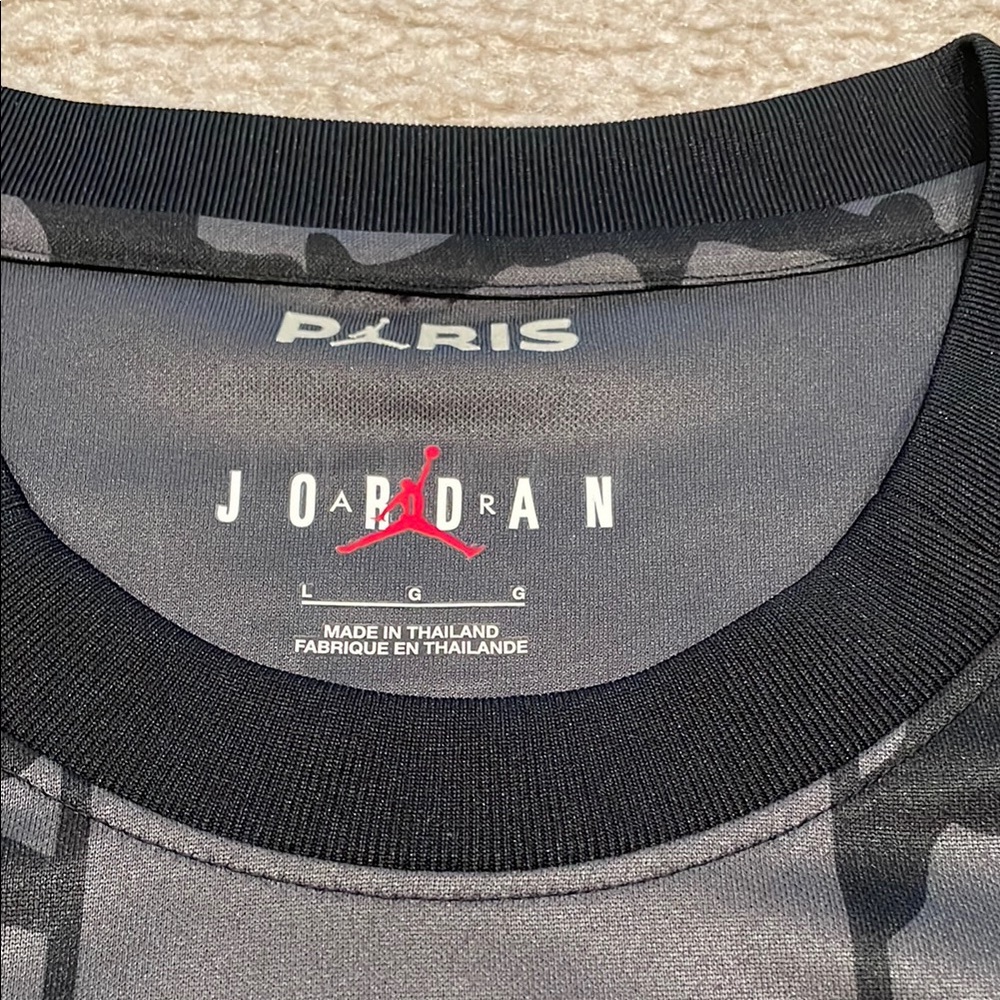 Paris Saint-Germain Jordan 2023/24 Third Stadium Jersey size L NWT - Picture 3 of 6
